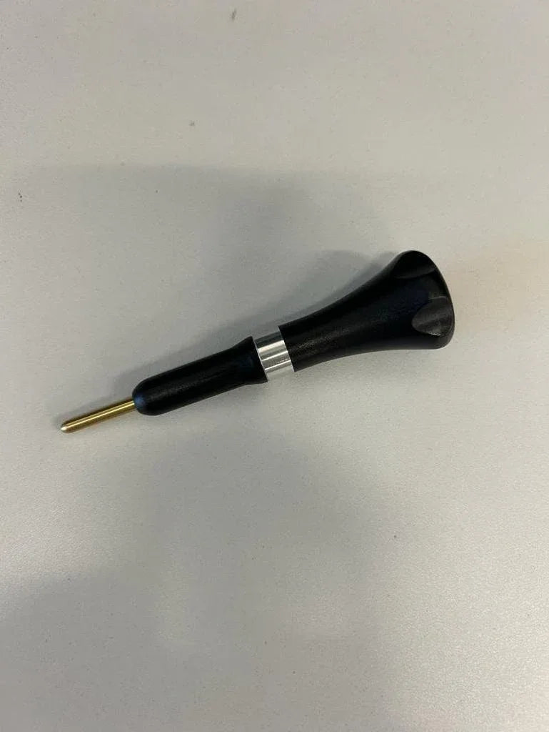 Extracteur de pointes de fléchettes